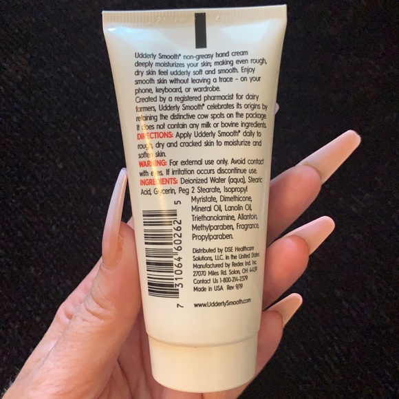 NEW💗Famous Udderly Smooth Hand Cream 2 pack LOT - Picture 3 of 3